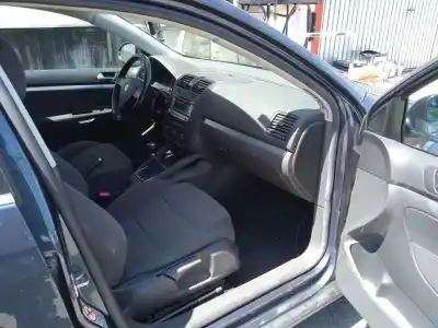 Scrapping Vehicle volkswagen jetta iii (1k2) 1.6 fsi of the year 2007 powered blf