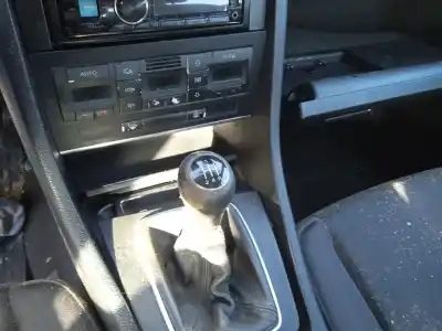 Здавання транспортного засобу audi a4 b7 (8ec) 1.8 t року 2004 потужний bfb