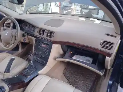 Scrapping Vehicle volvo s80 i (184) d5 of the year 2003 powered d5244t