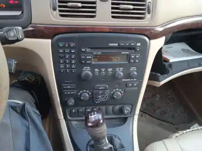 Scrapping Vehicle volvo s80 i (184) d5 of the year 2003 powered d5244t