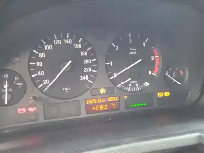 Veículo de Sucata bmw x5 (e53) 3.0 d do ano 2002 alimentado 306d1