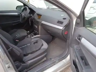 Veículo de Sucata opel astra h (a04) 1.7 cdti (l48) do ano 2005 alimentado z17dth