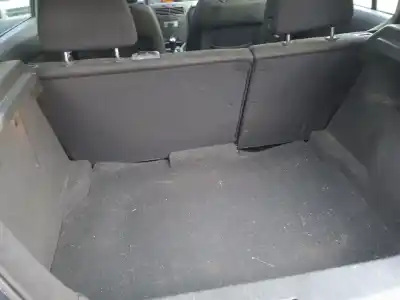 Veículo de Sucata opel astra h (a04) 1.7 cdti (l48) do ano 2005 alimentado z17dth