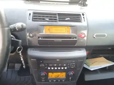 Veículo de Sucata citroen c4 coupé (la_) 1.6 16v do ano 2008 alimentado nfu