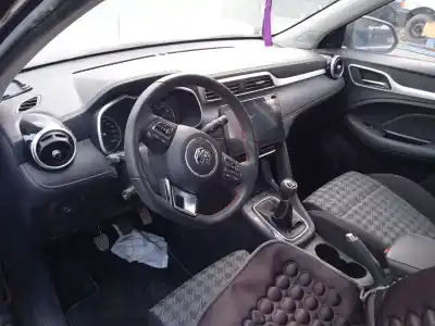 Здавання транспортного засобу mg rover mg zs suv 1.5 vti року 2023 потужний 15s4c