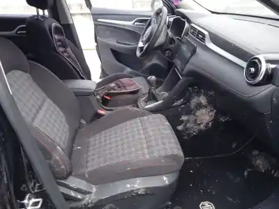 Здавання транспортного засобу mg rover mg zs suv 1.5 vti року 2023 потужний 15s4c