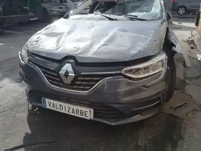 Veículo de Sucata renault megane iv fastback (b9a/m/n_) 1.3 tce 140 (b9nb) do ano 2023 alimentado h5h490