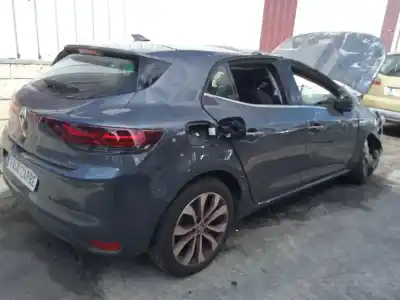 Veículo de Sucata renault megane iv fastback (b9a/m/n_) 1.3 tce 140 (b9nb) do ano 2023 alimentado h5h490