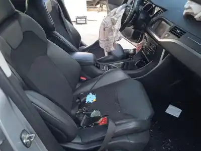 Veículo de Sucata citroen c5 iii (rd_) 2.2 hdi (rd4hth) do ano 2009 alimentado 4ht