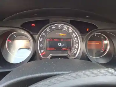 Veículo de Sucata citroen c5 iii (rd_) 2.2 hdi (rd4hth) do ano 2009 alimentado 4ht