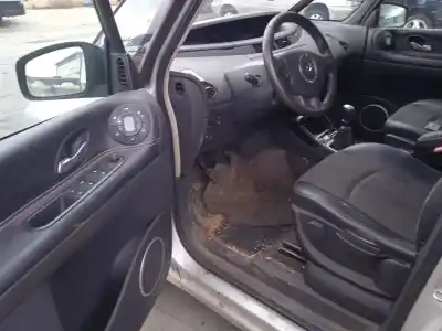 Vehicul casat renault espace iv (jk0/1_) 2.0 dci (jk01, jk02, jk1j, jk1k, jk1h) al anului 2010 alimentat m9r814 Vehicul casat renault espace iv (jk0/1_) 2.0 dci (jk01, jk02, jk1j, jk1k, jk1h) al anului 2010 alimentat m9r814