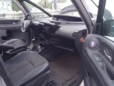 Vehicul casat renault espace iv (jk0/1_) 2.0 dci (jk01, jk02, jk1j, jk1k, jk1h) al anului 2010 alimentat m9r814 Vehicul casat renault espace iv (jk0/1_) 2.0 dci (jk01, jk02, jk1j, jk1k, jk1h) al anului 2010 alimentat m9r814