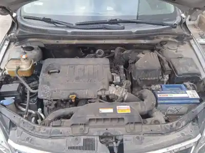 Veículo de Sucata kia cee'd fastback (ed) 1.6 crdi 115 do ano 2010 alimentado d4fb