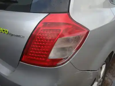 Veículo de Sucata kia cee'd fastback (ed) 1.6 crdi 115 do ano 2010 alimentado d4fb