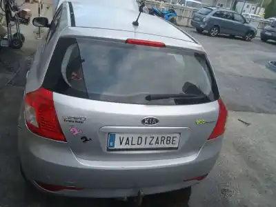 Veículo de Sucata kia cee'd fastback (ed) 1.6 crdi 115 do ano 2010 alimentado d4fb