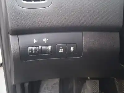 Veículo de Sucata kia cee'd fastback (ed) 1.6 crdi 115 do ano 2010 alimentado d4fb