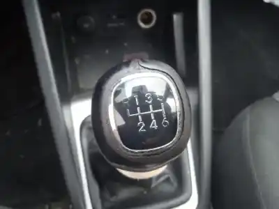 Veículo de Sucata kia cee'd fastback (ed) 1.6 crdi 115 do ano 2010 alimentado d4fb