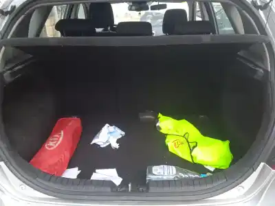 Veículo de Sucata kia cee'd fastback (ed) 1.6 crdi 115 do ano 2010 alimentado d4fb