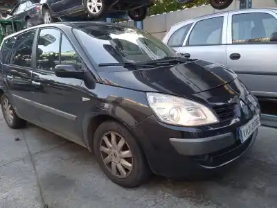 Vehículo de desguace RENAULT GRAND SCÉNIC II (JM0/1_)  del año 2007 con motor F9Q818