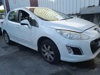 Véhicule à la ferraille PEUGEOT 308 I (4A_, 4C_)  de l'année 2013 alimenté 9HP