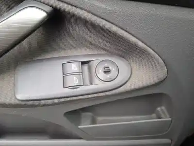 Здавання транспортного засобу ford c-max (dm2) 1.6 року 2007 потужний shda