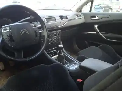 Veículo de Sucata citroen c5 iii (rd_) 2.0 hdi (rdrhda) do ano 2009 alimentado rhr