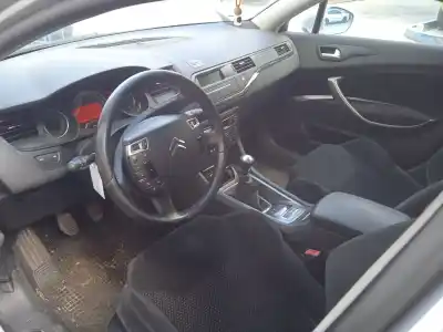 Veículo de Sucata citroen c5 iii (rd_) 2.0 hdi (rdrhda) do ano 2009 alimentado rhr