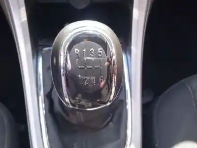 Véhicule à la ferraille opel astra j sedán 1.7 cdti (69) de l'année 2013 alimenté a17dts