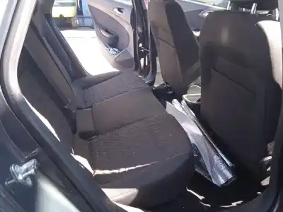 Véhicule à la ferraille opel astra j sedán 1.7 cdti (69) de l'année 2013 alimenté a17dts