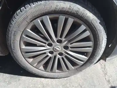 Véhicule à la ferraille opel astra j sedán 1.7 cdti (69) de l'année 2013 alimenté a17dts