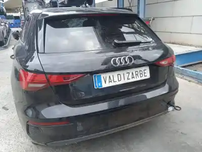 Veículo de Sucata audi a3 sportback (8ya) 30 tfsi mild hybrid do ano 2023 alimentado dlaa