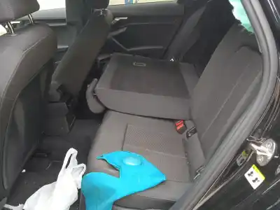 Veículo de Sucata audi a3 sportback (8ya) 30 tfsi mild hybrid do ano 2023 alimentado dlaa