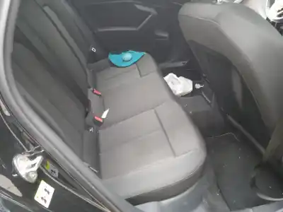 Veículo de Sucata audi a3 sportback (8ya) 30 tfsi mild hybrid do ano 2023 alimentado dlaa