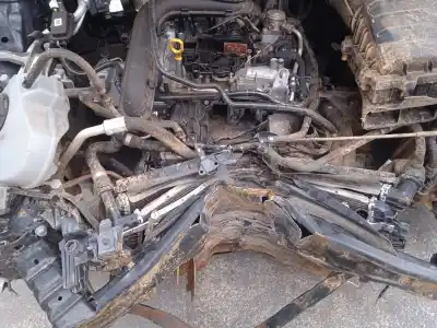 Veículo de Sucata audi a3 sportback (8ya) 30 tfsi mild hybrid do ano 2023 alimentado dlaa