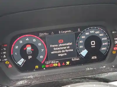 Veículo de Sucata audi a3 sportback (8ya) 30 tfsi mild hybrid do ano 2023 alimentado dlaa