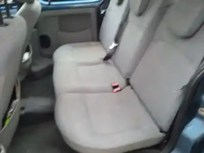 Véhicule à la ferraille renault kangoo (kc0/1_) 1.5 dci (kc07) de l'année 2004 alimenté k9k704