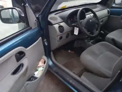 Véhicule à la ferraille renault kangoo (kc0/1_) 1.5 dci (kc07) de l'année 2004 alimenté k9k704