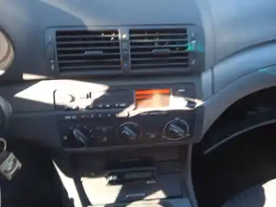 Scrapping Vehicle bmw 3 (e46) 320 d of the year 2000 powered 204d1