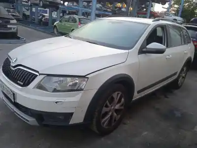 Scrapping Vehicle skoda octavia iii combi (5e5, 5e6) 2.0 tdi 4x4 of the year 2016 powered crmb