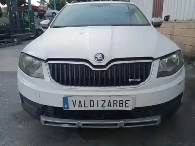 Scrapping Vehicle skoda octavia iii combi (5e5, 5e6) 2.0 tdi 4x4 of the year 2016 powered crmb