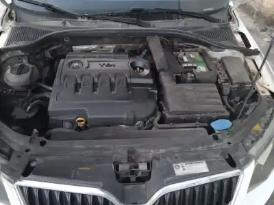 Scrapping Vehicle skoda octavia iii combi (5e5, 5e6) 2.0 tdi 4x4 of the year 2016 powered crmb