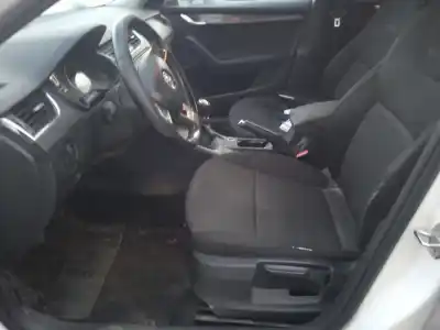 Scrapping Vehicle skoda octavia iii combi (5e5, 5e6) 2.0 tdi 4x4 of the year 2016 powered crmb