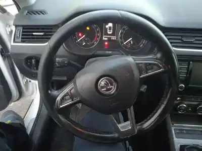 Scrapping Vehicle skoda octavia iii combi (5e5, 5e6) 2.0 tdi 4x4 of the year 2016 powered crmb