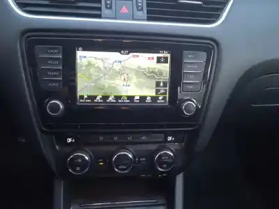Scrapping Vehicle skoda octavia iii combi (5e5, 5e6) 2.0 tdi 4x4 of the year 2016 powered crmb
