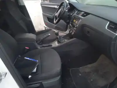 Scrapping Vehicle skoda octavia iii combi (5e5, 5e6) 2.0 tdi 4x4 of the year 2016 powered crmb