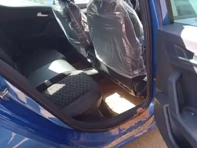 Здавання транспортного засобу seat leon (kl1) 1.0 tsi року 2024 потужний dlaa