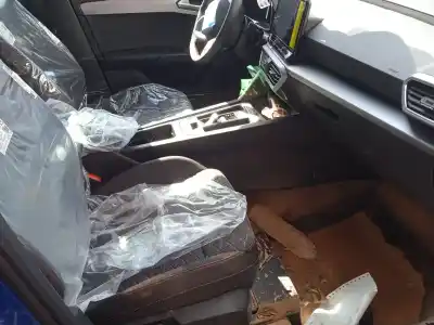 Здавання транспортного засобу seat leon (kl1) 1.0 tsi року 2024 потужний dlaa