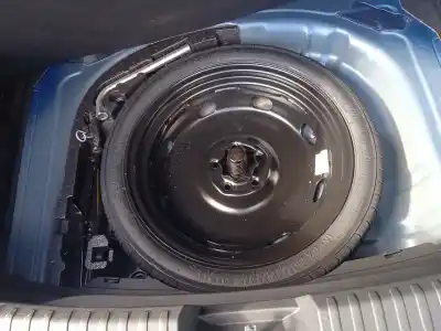 Здавання транспортного засобу seat leon (kl1) 1.0 tsi року 2024 потужний dlaa