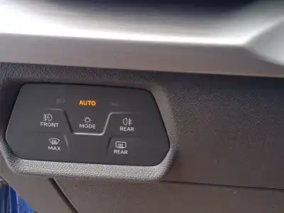 Здавання транспортного засобу seat leon (kl1) 1.0 tsi року 2024 потужний dlaa