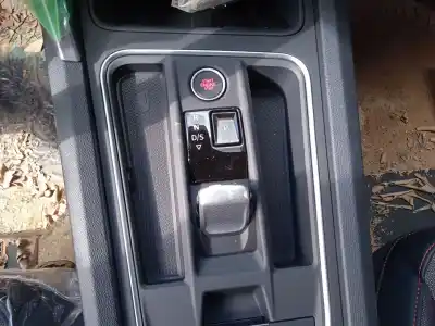 Здавання транспортного засобу seat leon (kl1) 1.0 tsi року 2024 потужний dlaa